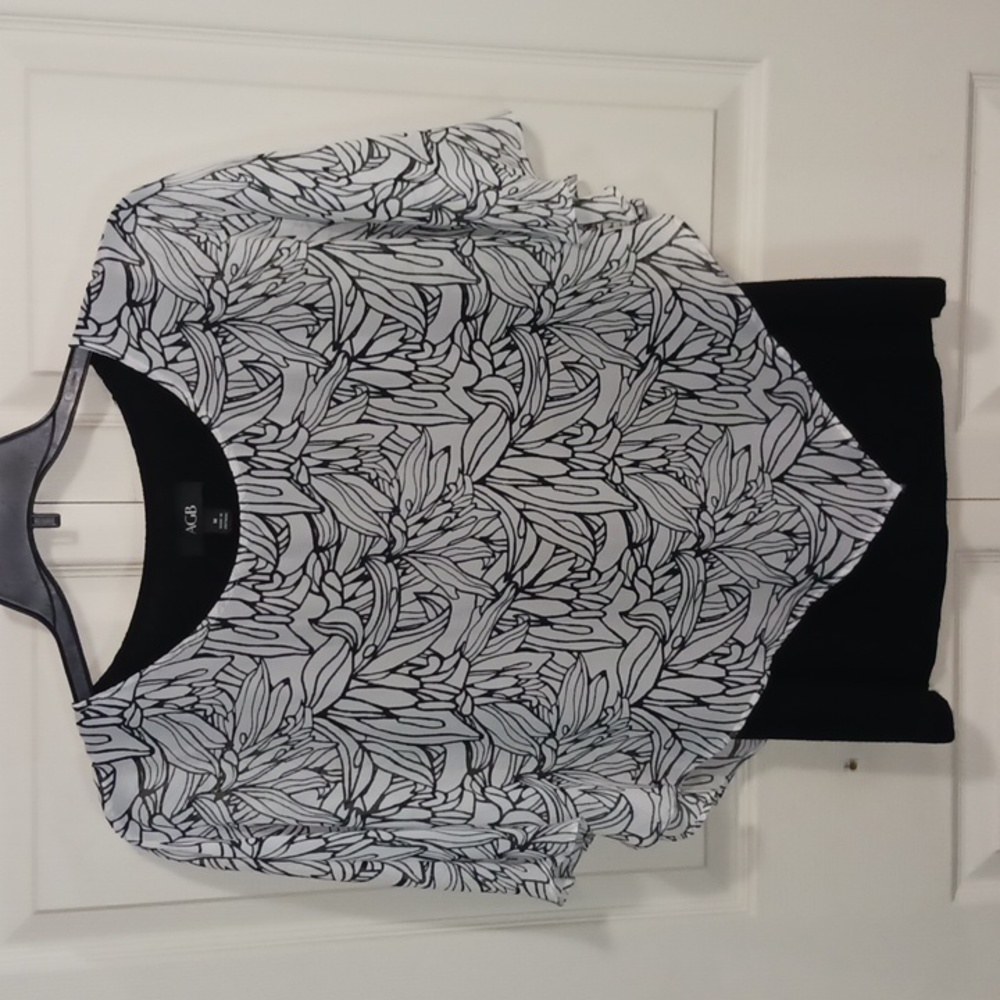 AGB boho poncho tank blouse - Med - black & white floral